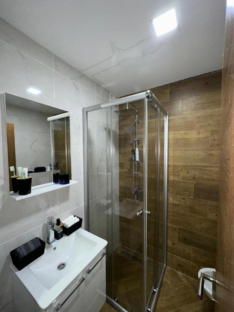 Shower, Bathroom