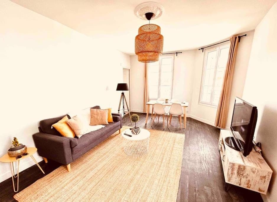 Communal lounge/ TV room, TV and multimedia, Living room