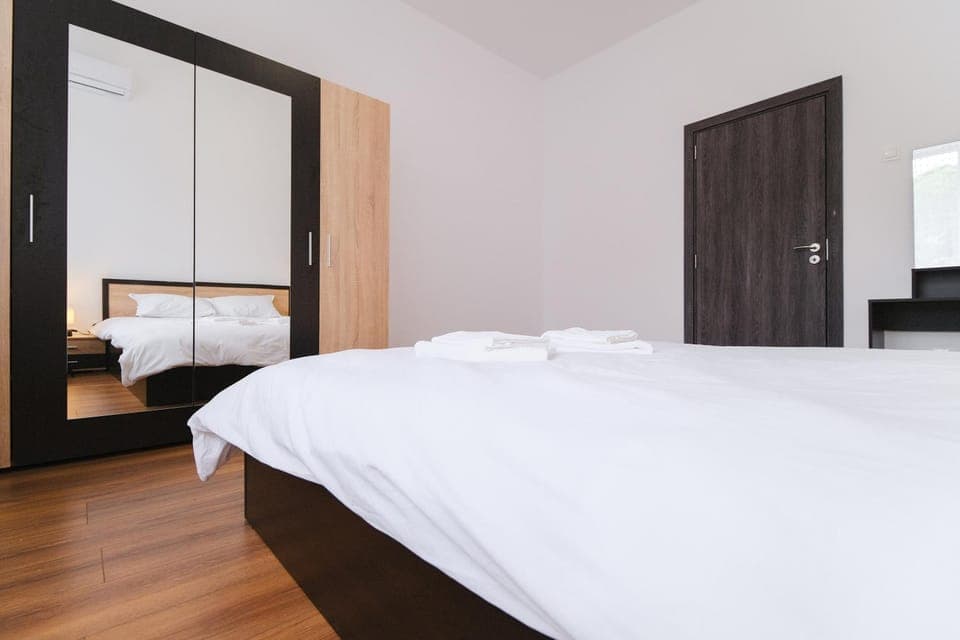 Bed, Bedroom, wardrobe