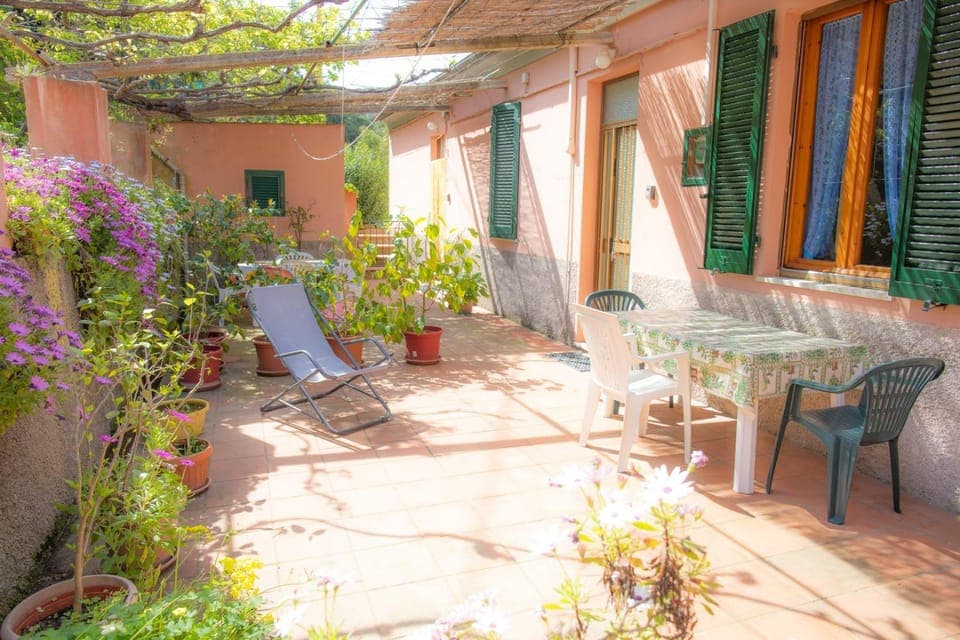 Patio, Garden, View (from property/room), Dining area, Garden view, sunbed