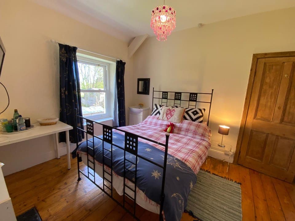 Bed, Photo of the whole room