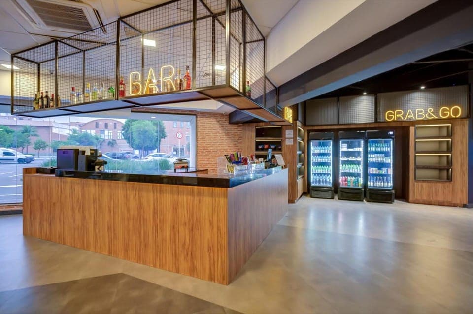 Bar/lounge