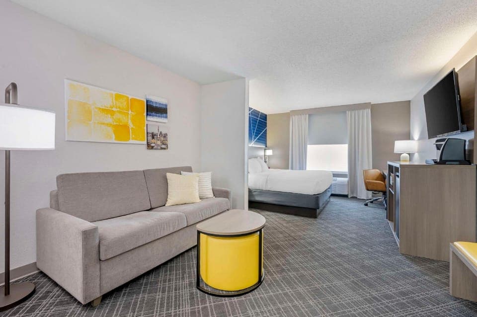 Suite room
