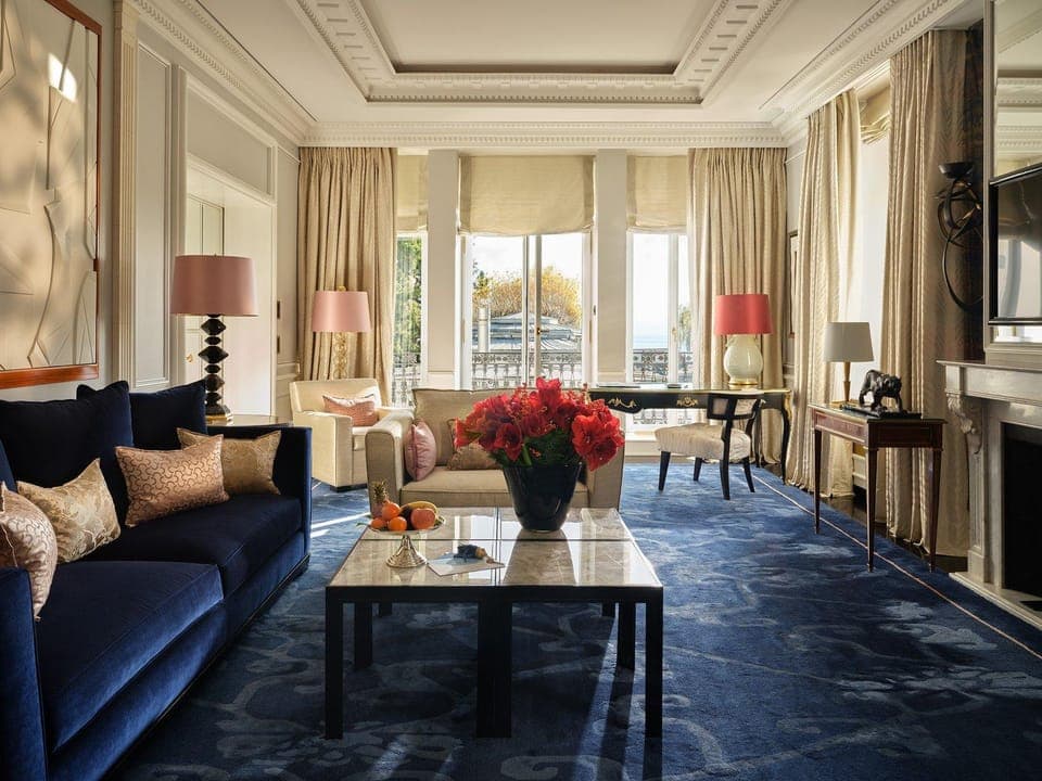 Suite room