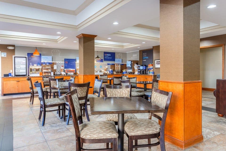 Holiday Inn Express Charles Town By IHG Hotel in Shenandoah Valley