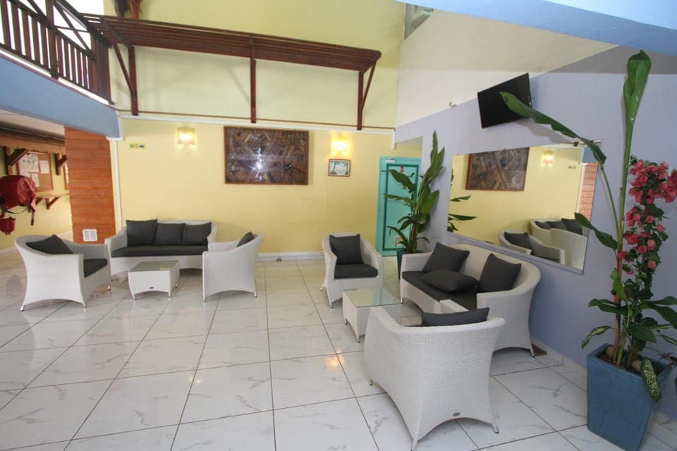 Shared lounge/TV area