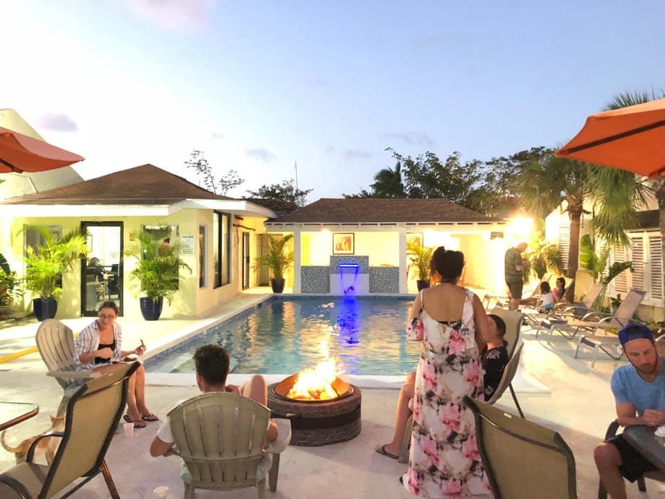 Swimming pool