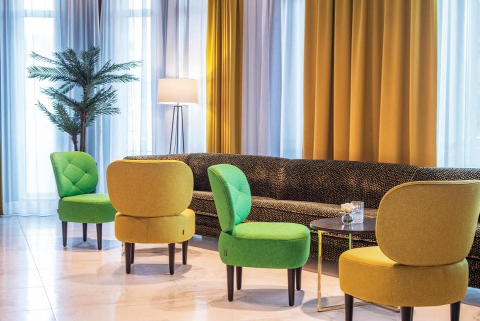 Shared lounge/TV area