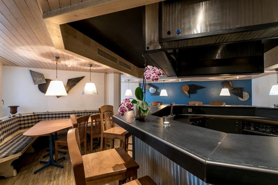 Bar/lounge