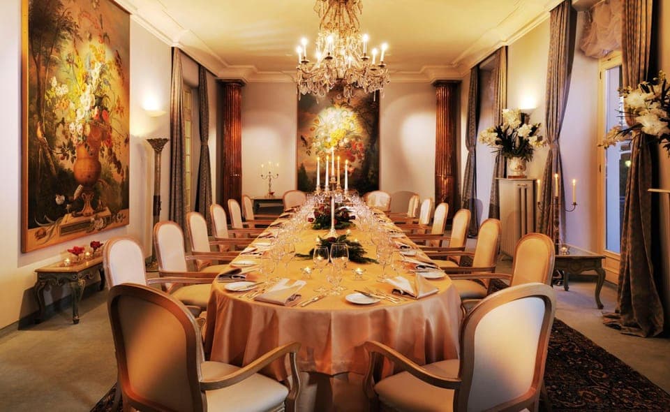Banquet hall