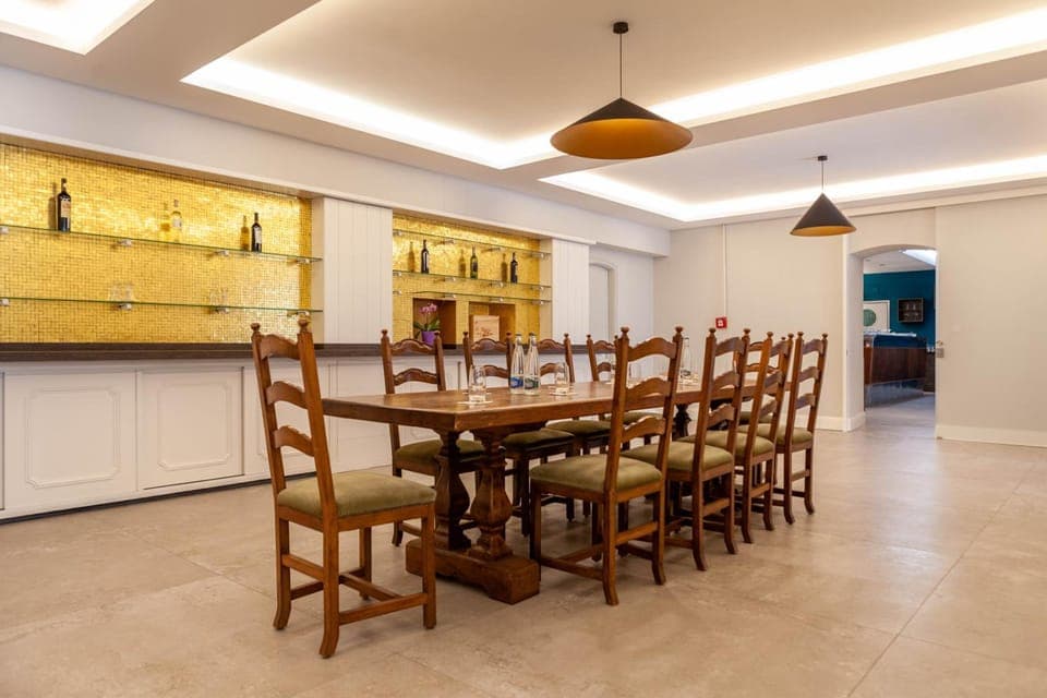 Bar/lounge
