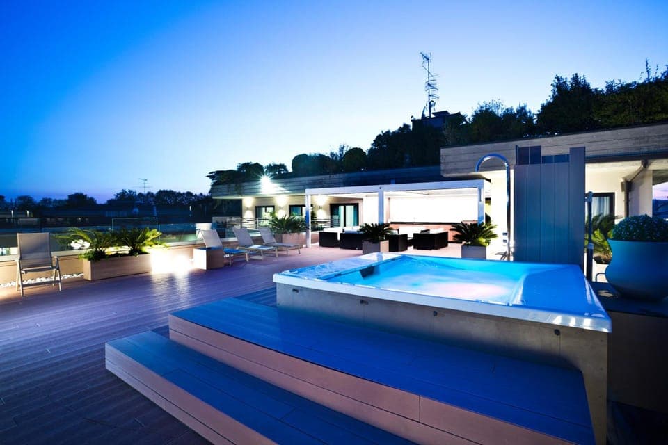 Hot tub