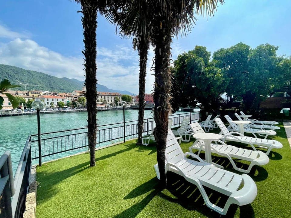 Hotel Stazione sul lago di Iseo Hotel in Province of Brescia