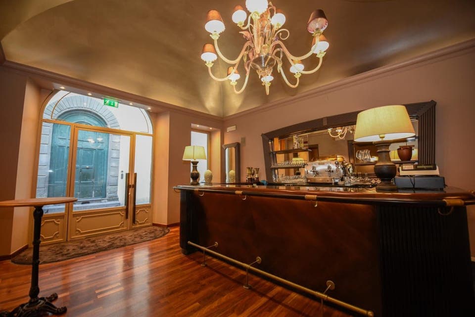 Bar/lounge