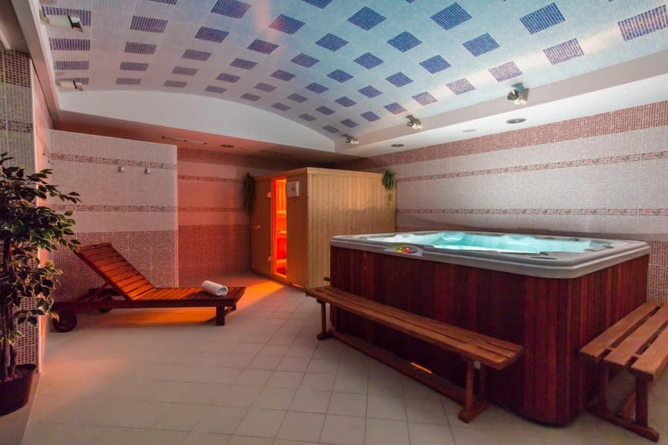 Hot tub