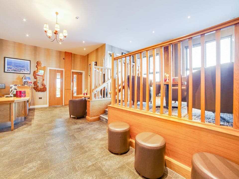 Standing Stones Lodge Hotel in Belfast
