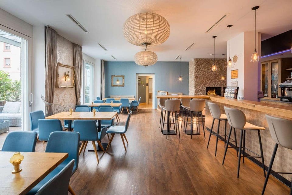 Bar/lounge