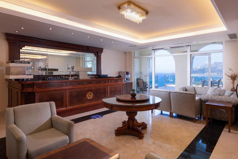 Bar/lounge
