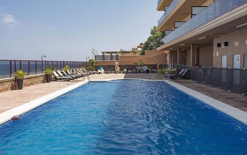 Aparthotel El Faro Apartment hotel in Ribera Baixa