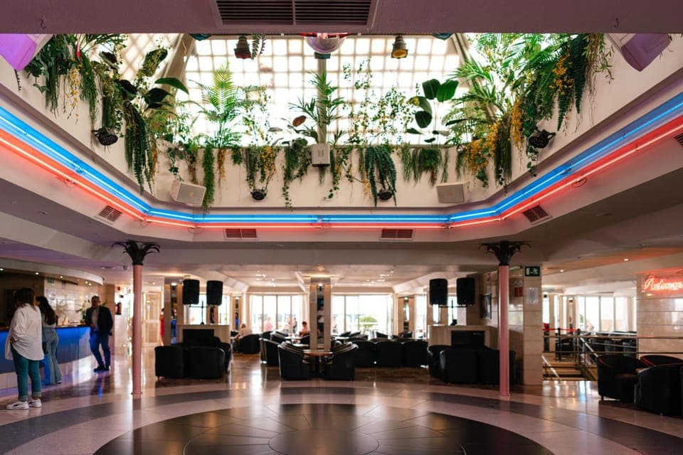 Bar/lounge