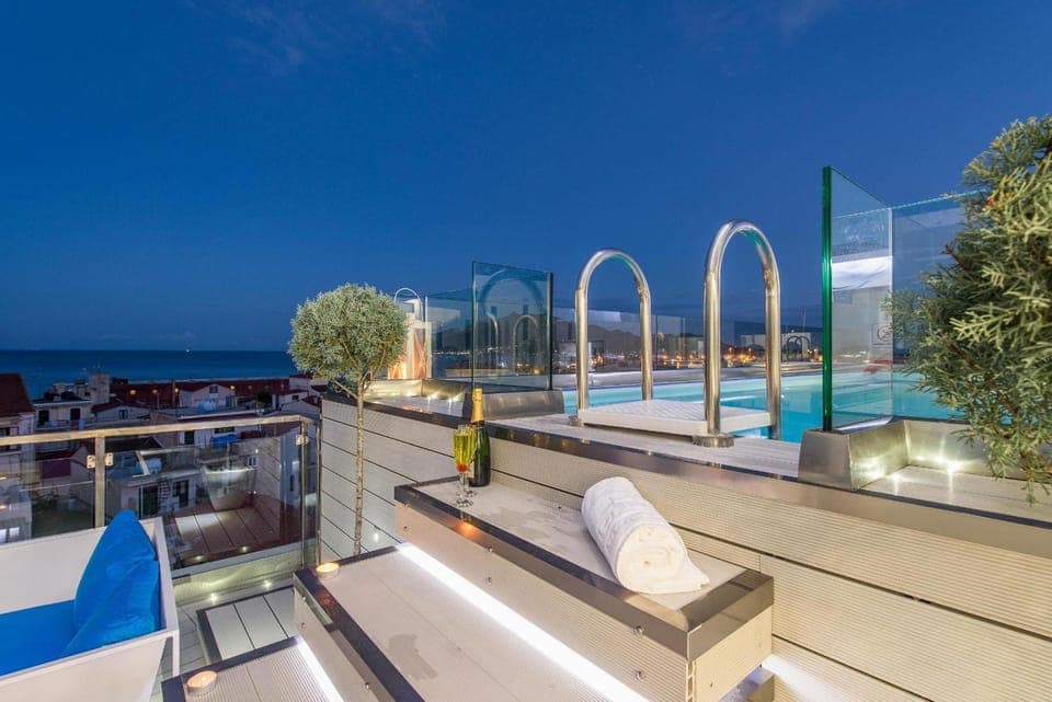 Bar/lounge