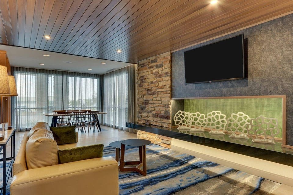 Fairfield by Marriott Inn & Suites Warsaw Hotel in Warsaw