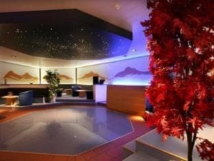Hot tub