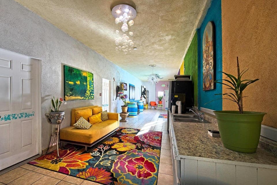 Shared lounge/TV area