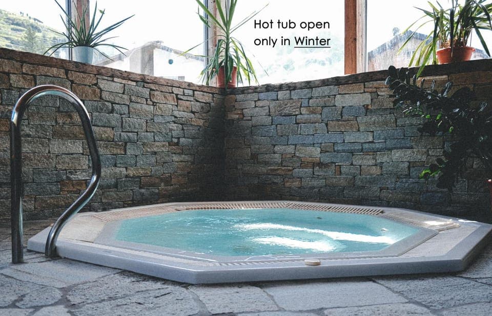 Hot tub