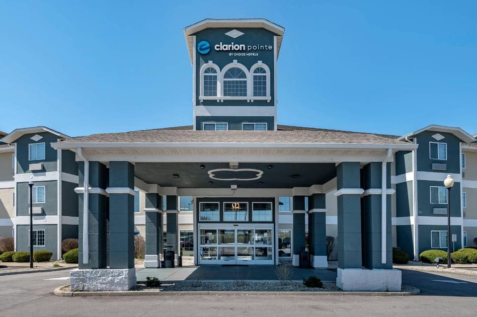 Clarion Pointe Indianapolis Airport Hotel in Plainfield