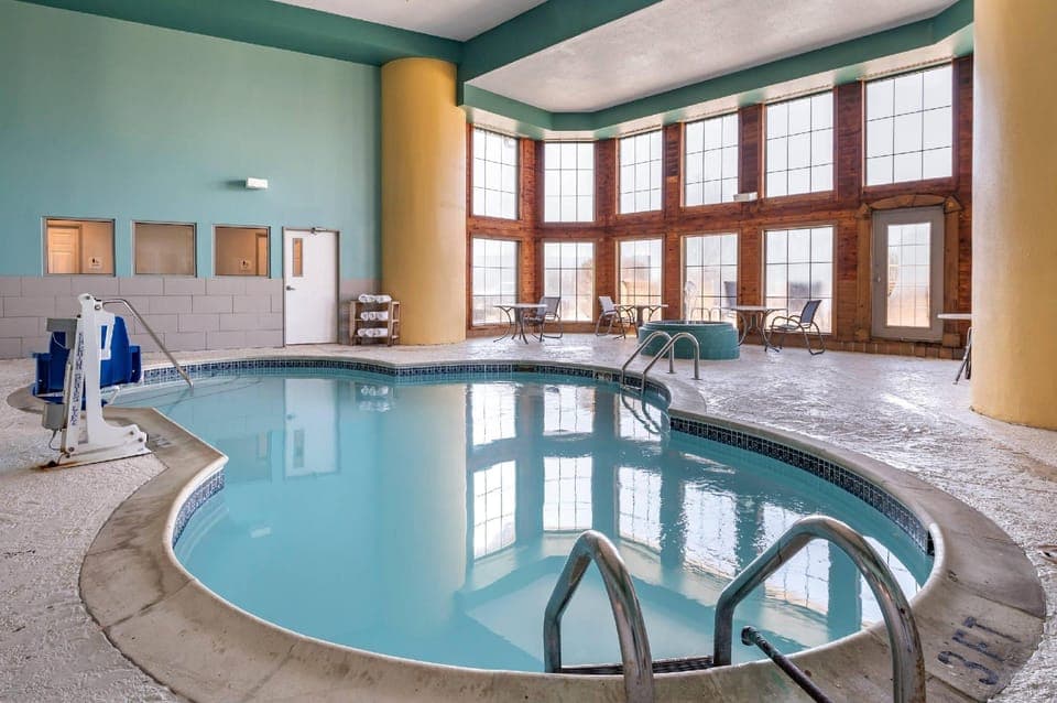 Clarion Pointe Indianapolis Airport Hotel in Plainfield