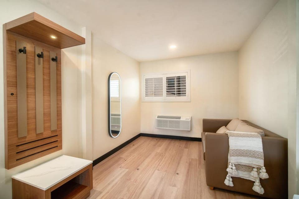 LYFE INN & SUITES by AGA - Beverly Hills Motel in West Hollywood