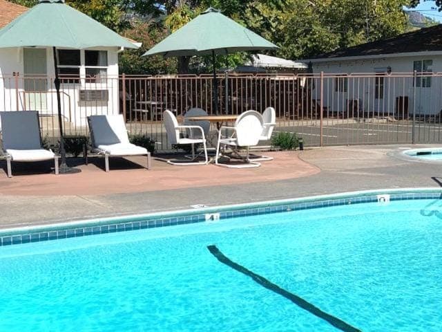 Carlin's Cottage Court Inn in Calistoga