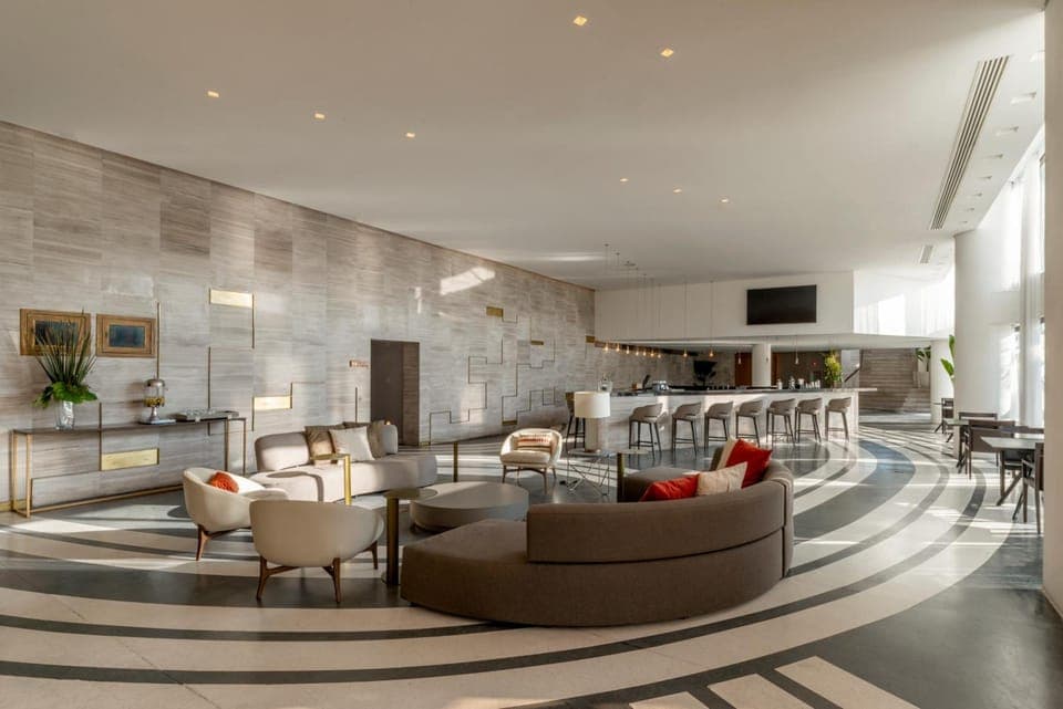 Bar/lounge
