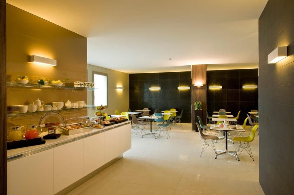 Bar/lounge
