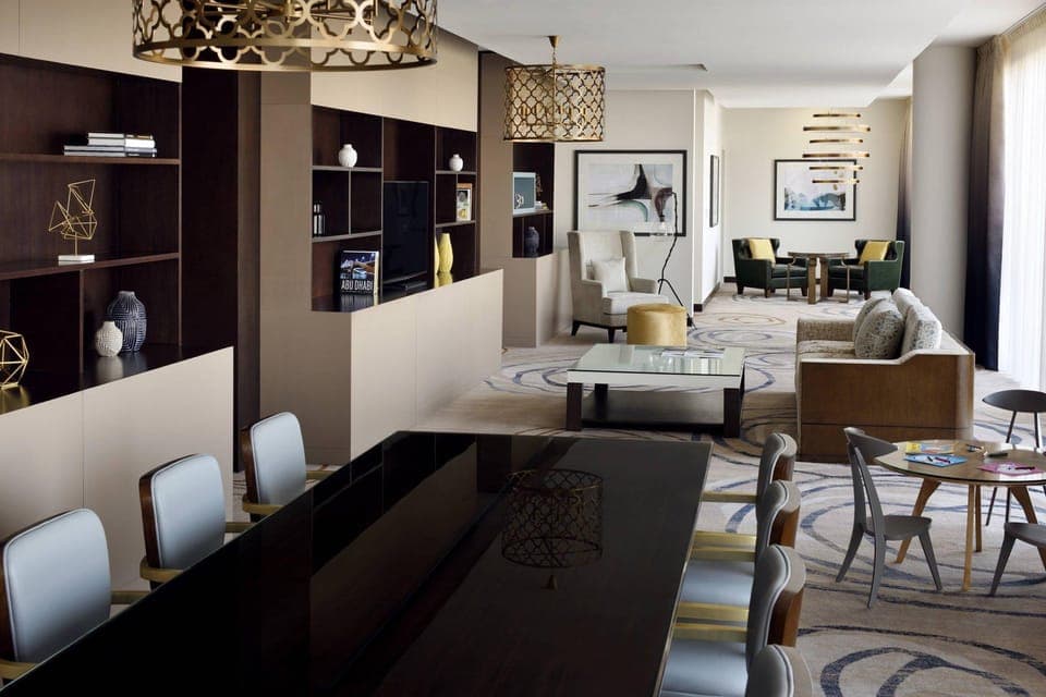Bar/lounge