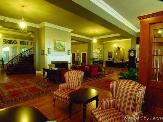 The Mimslyn Inn Hotel in Luray