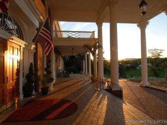 The Mimslyn Inn Hotel in Luray