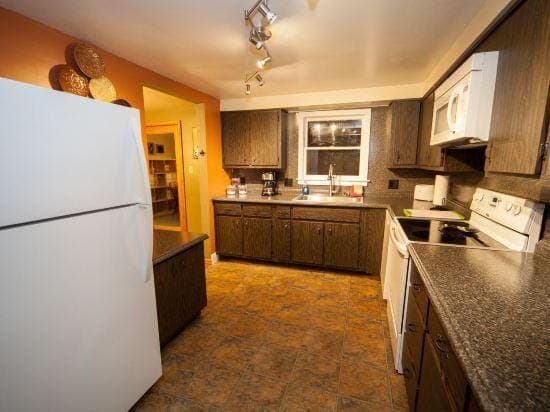 Log Cabin Lodge & Suites Hotel in Jones Mills