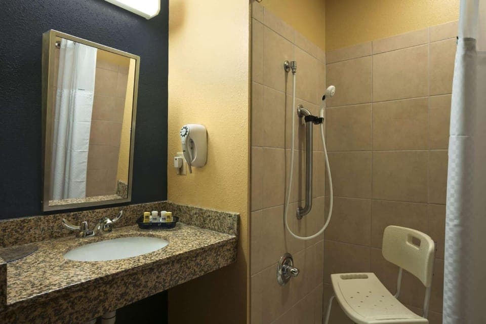 Microtel Inn & Suites by Wyndham Washington/Meadow Lands Hotel in Pennsylvania