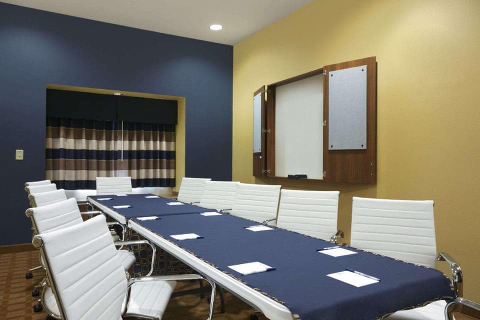 Microtel Inn & Suites by Wyndham Washington/Meadow Lands Hotel in Pennsylvania