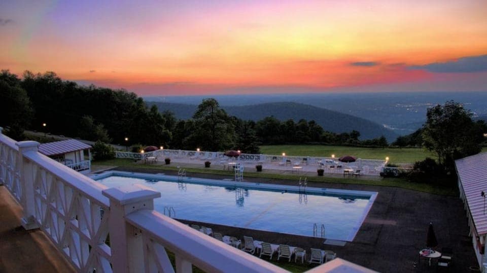 Historic Summit Inn Hotel in Pennsylvania