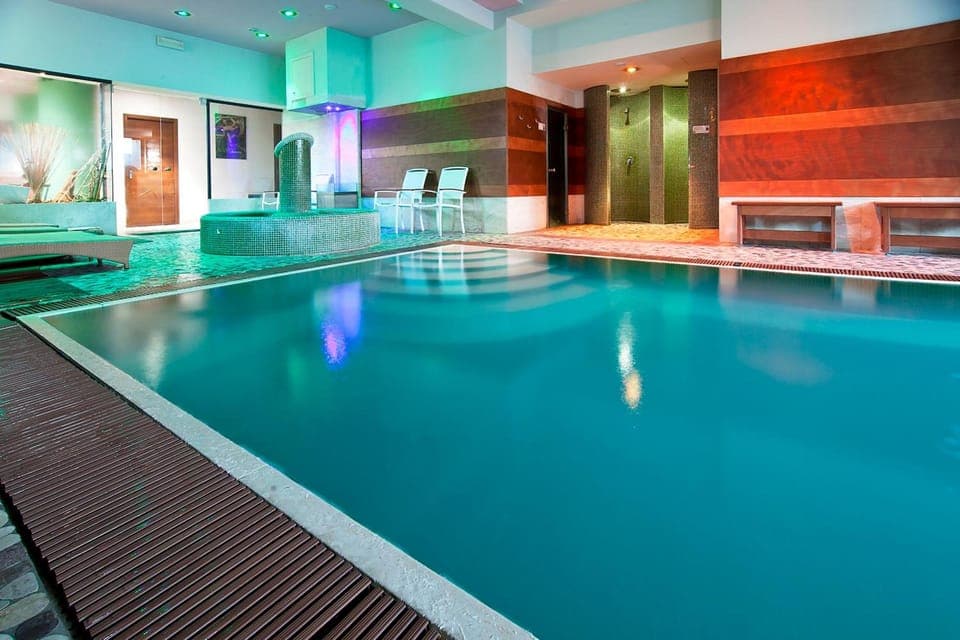Hot tub
