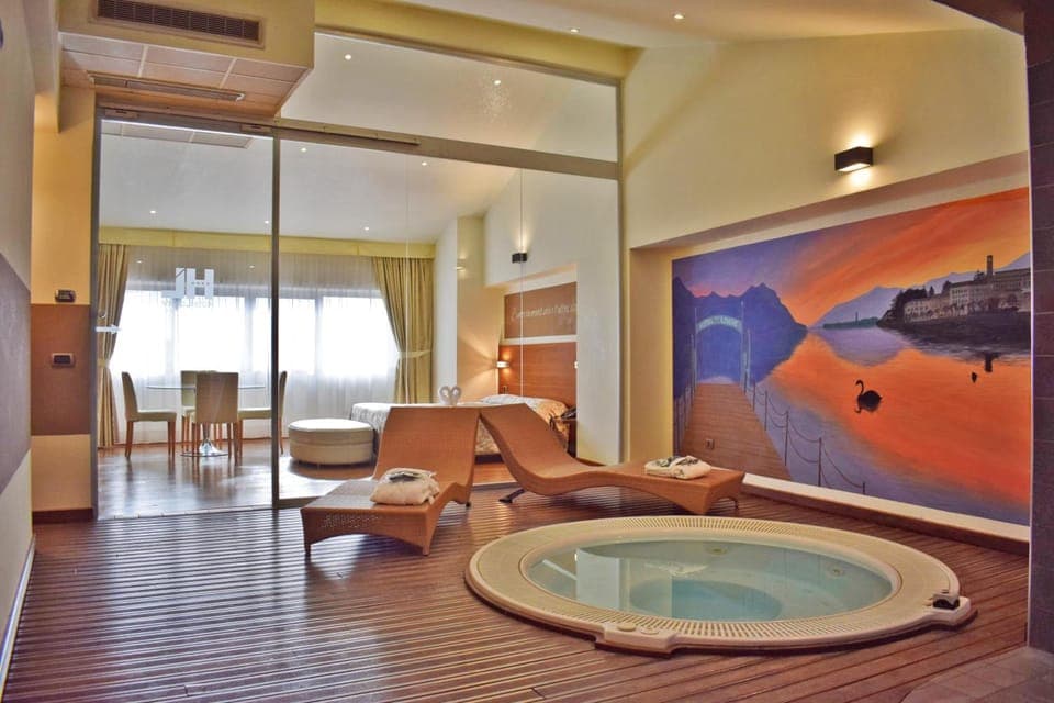 Hot tub
