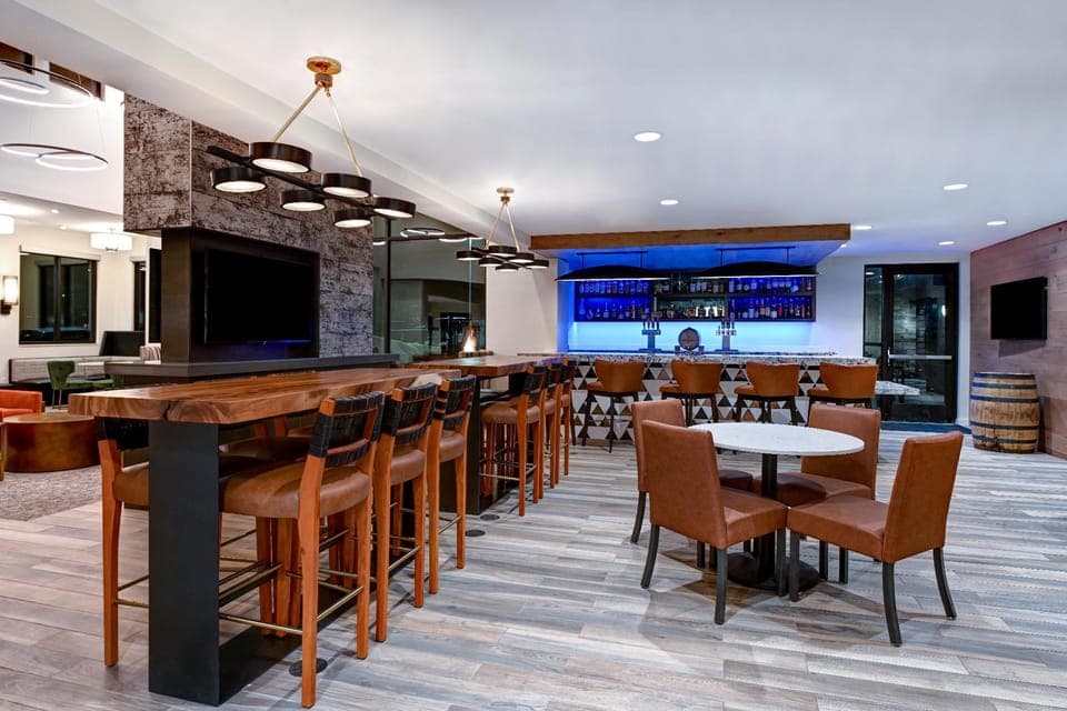 Bar/lounge