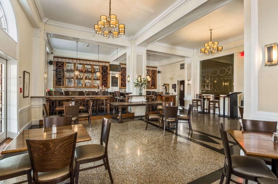 Bar
