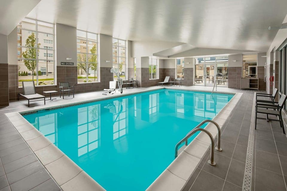 Swimming pool