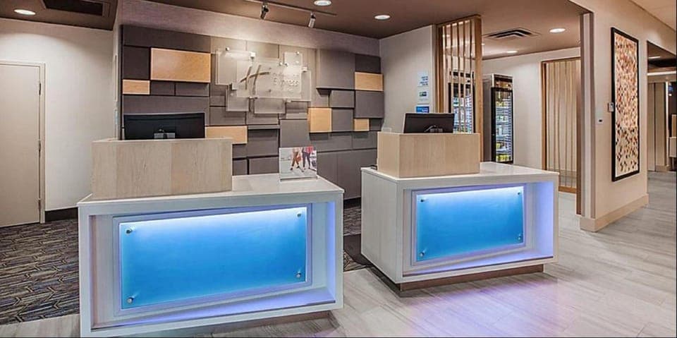 Holiday Inn Express and Suites Carlisle Southwest I-81 By IHG Hotel in Carlisle