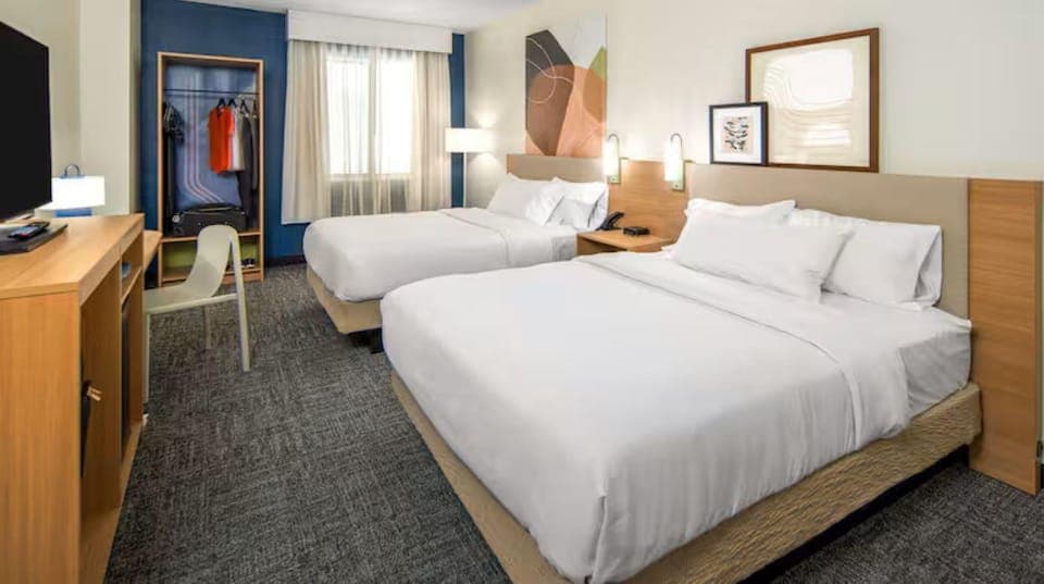 Spark by Hilton Evansville Downtown Hotel in Evansville