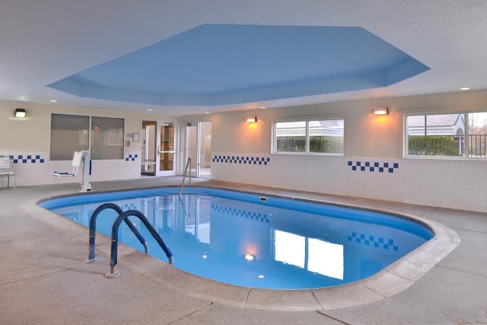 Holiday Inn Express Princeton By IHG Hotel in Indiana